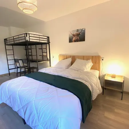 Apartment Renovated With Terrace For 14 People