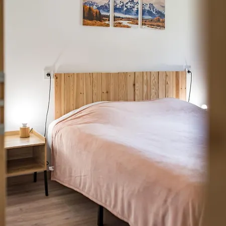 Renovated With Terrace For 14 People