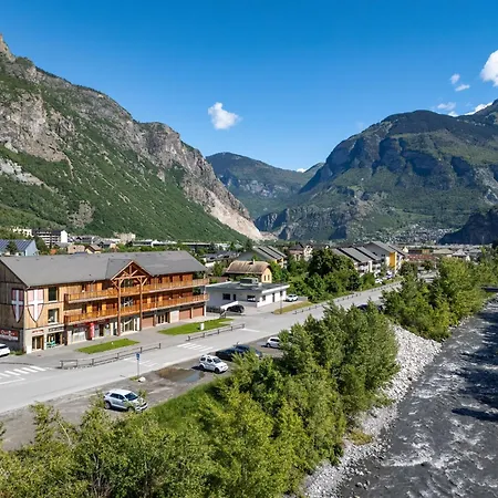 Lägenhet Renovated With Terrace For 14 People Saint-Jean-de-Maurienne