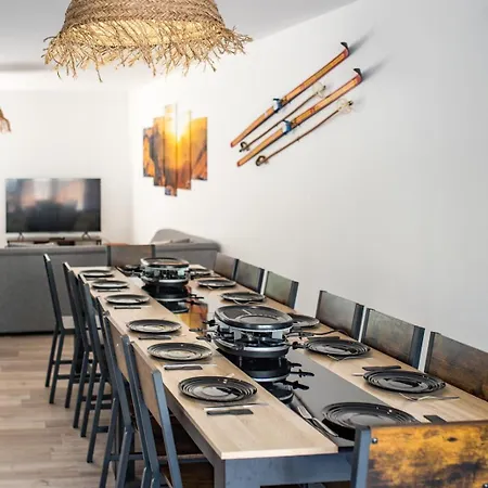 Lägenhet Renovated With Terrace For 14 People Saint-Jean-de-Maurienne