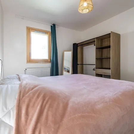 Lägenhet Renovated With Terrace For 14 People Saint-Jean-de-Maurienne
