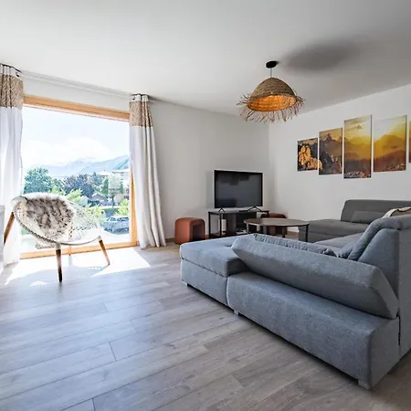 Renovated With Terrace For 14 People شقة سان-جان-دي-موريين